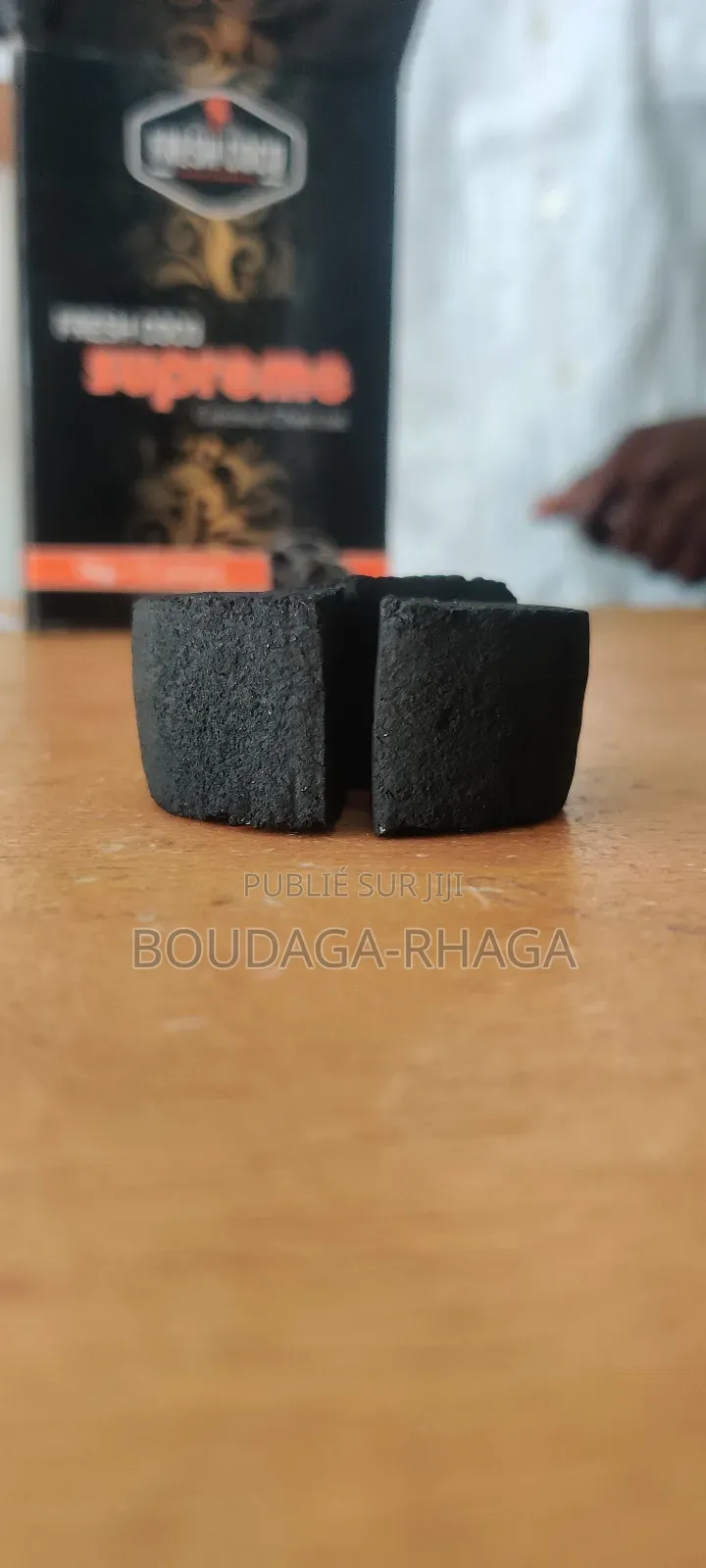 Produit De Chicha Électronique Vapo Puff Et Charbon