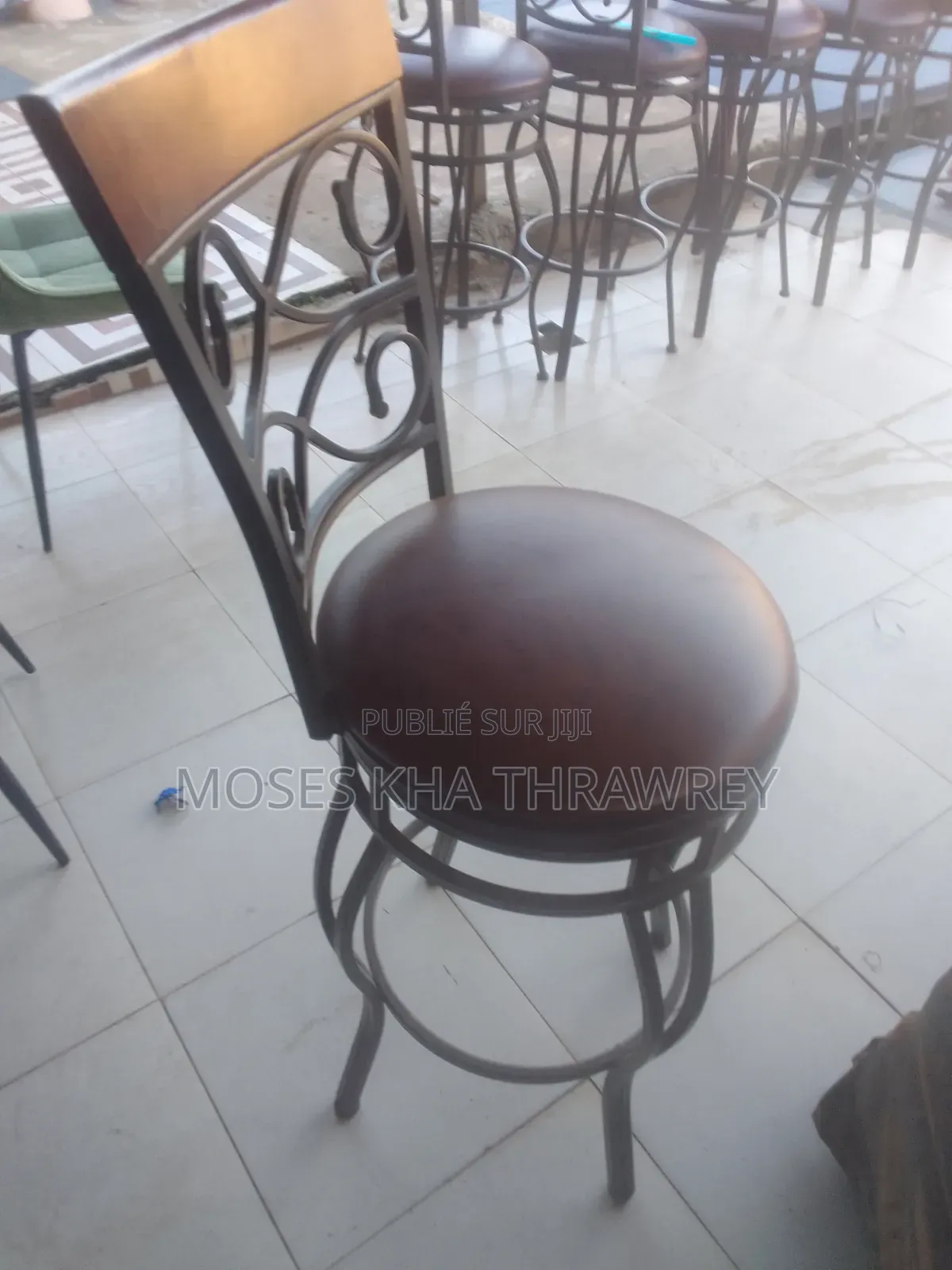 Chaises Pivotantes Pour Bar