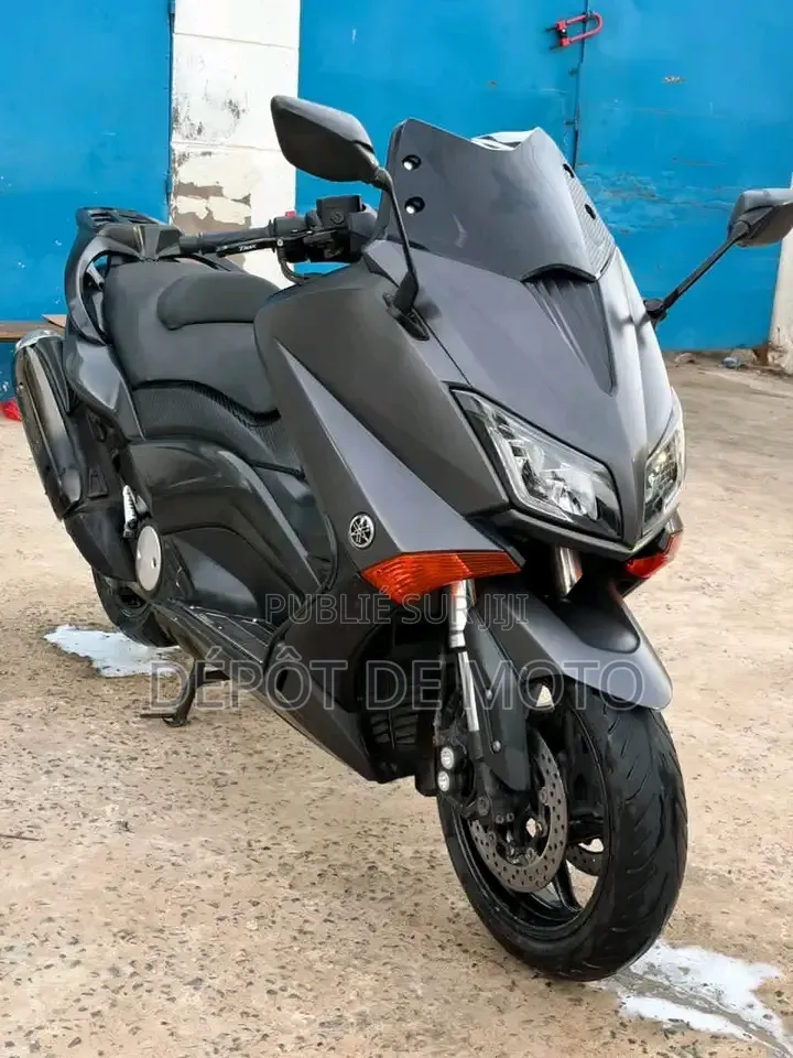 Nouveau Yamaha 2025 Noir