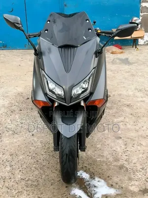 Nouveau Yamaha 2025 Noir