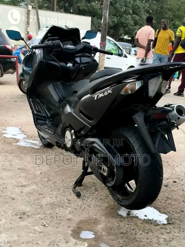 Nouveau Yamaha 2025 Noir