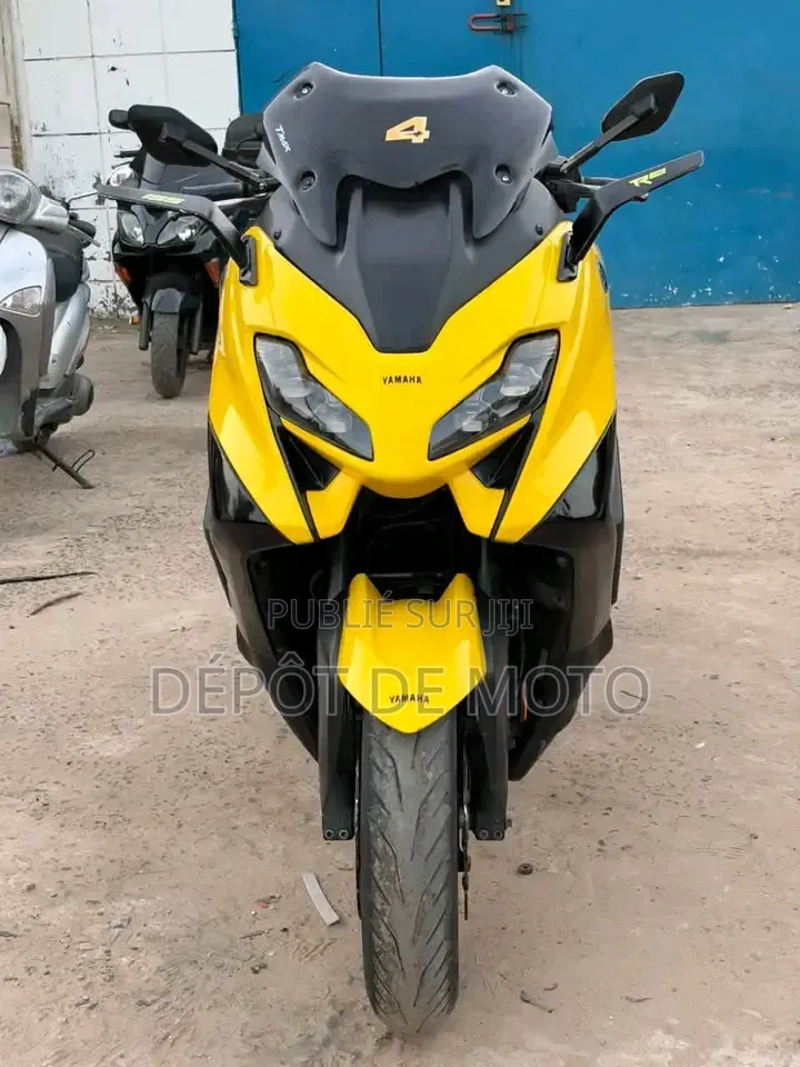 Nouveau Yamaha 2024 Jaune