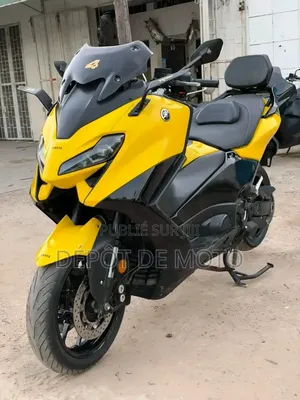 Nouveau Yamaha 2024 Jaune