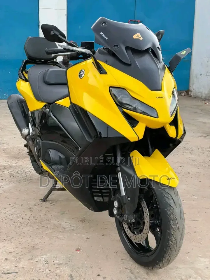 Nouveau Yamaha 2024 Jaune