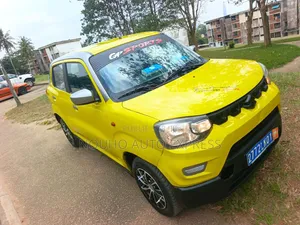 Suzuki S-Presso 2023 Jaune