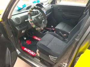 Suzuki S-Presso 2023 Jaune