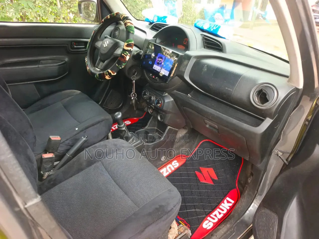Suzuki S-Presso 2023 Jaune