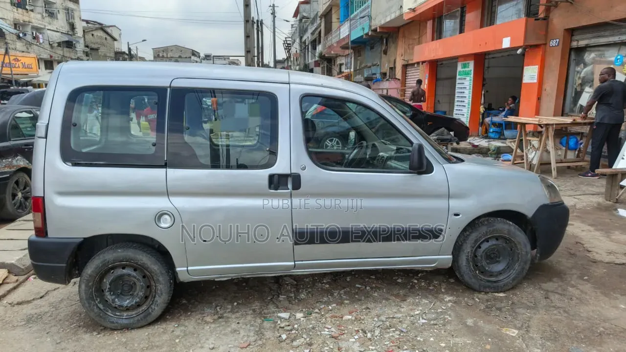 Peugeot Partner 2012 Gris