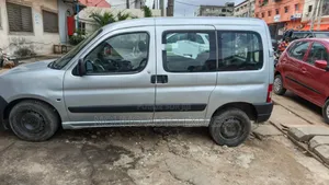 Peugeot Partner 2012 Gris