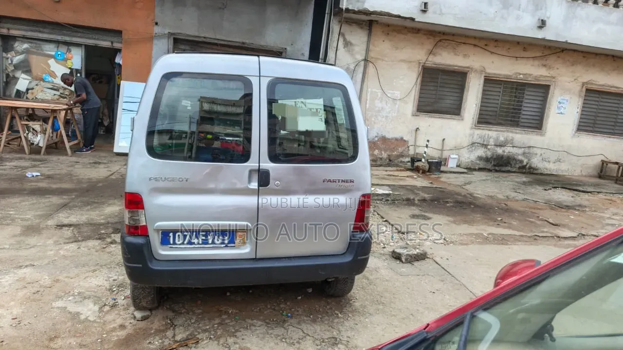 Peugeot Partner 2012 Gris