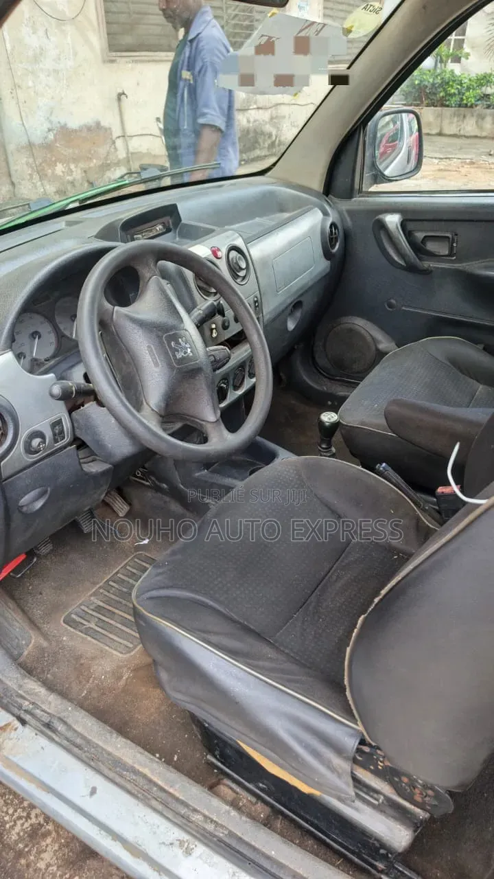 Peugeot Partner 2012 Gris