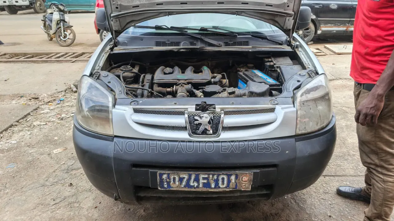 Peugeot Partner 2012 Gris