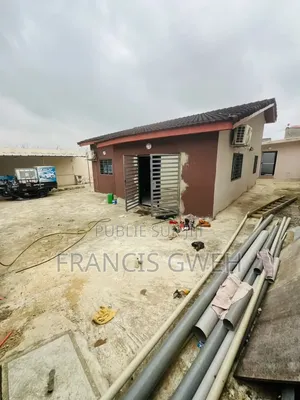 6chbre Villa dans Francis Gweh, Cocody à Louer