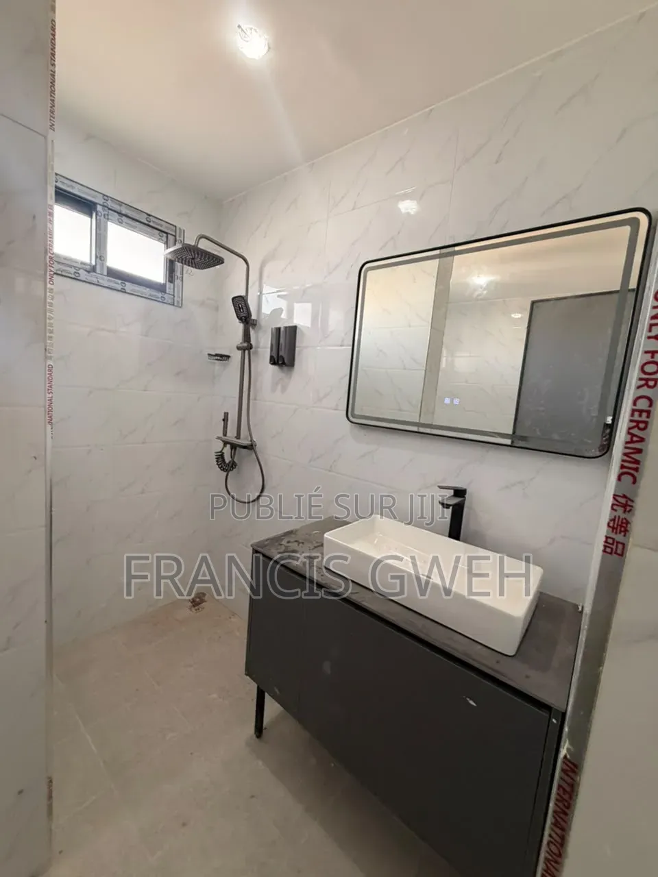 2chbre Appartement dans Francis Gweh, Cocody à Louer