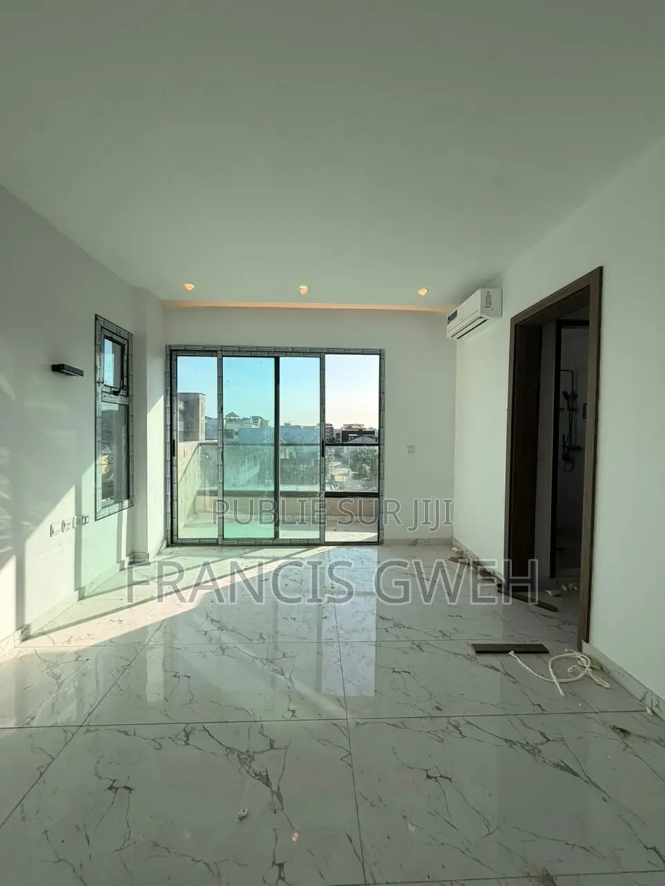 2chbre Appartement dans Francis Gweh, Cocody à Louer