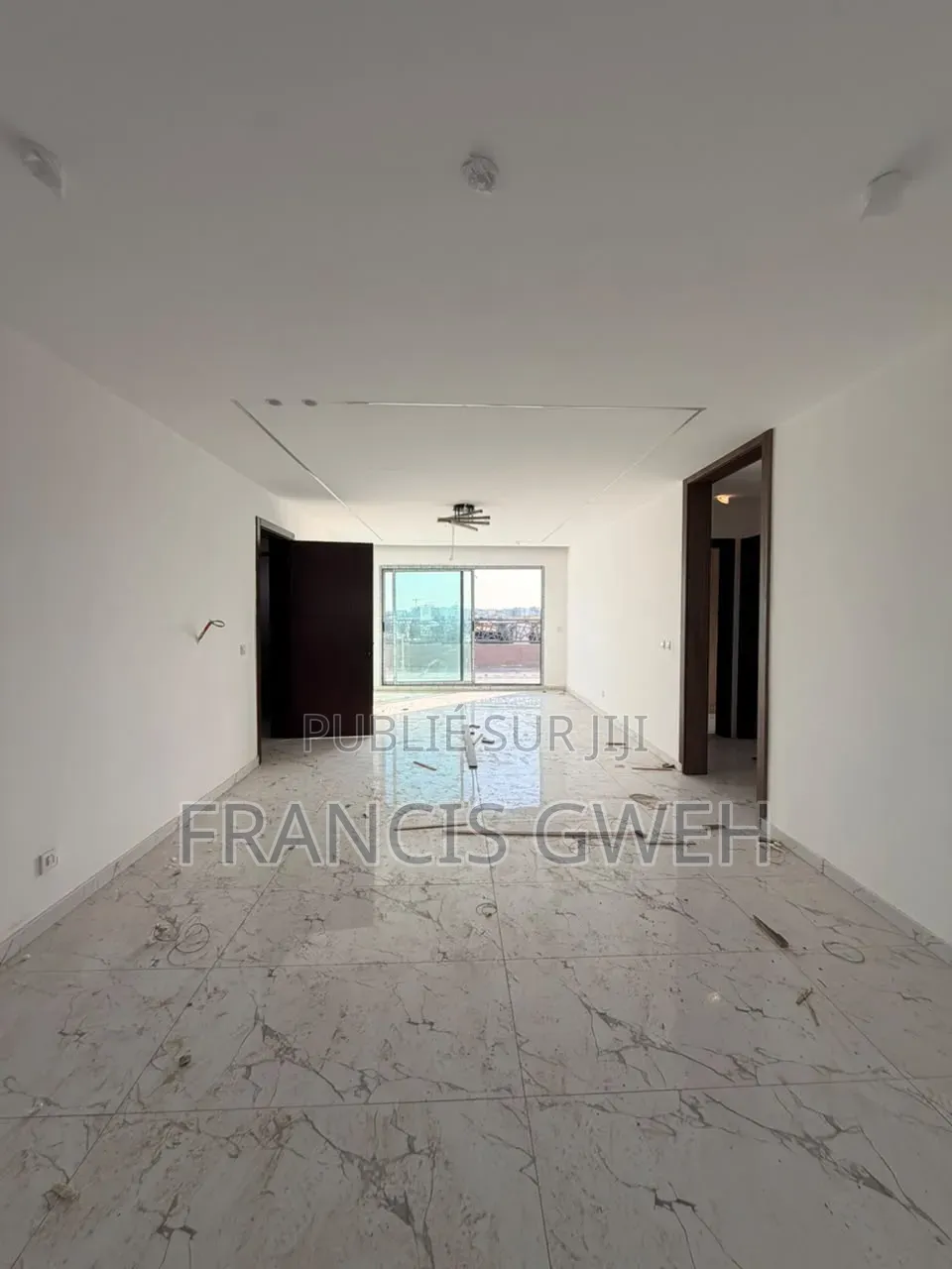 2chbre Appartement dans Francis Gweh, Cocody à Louer