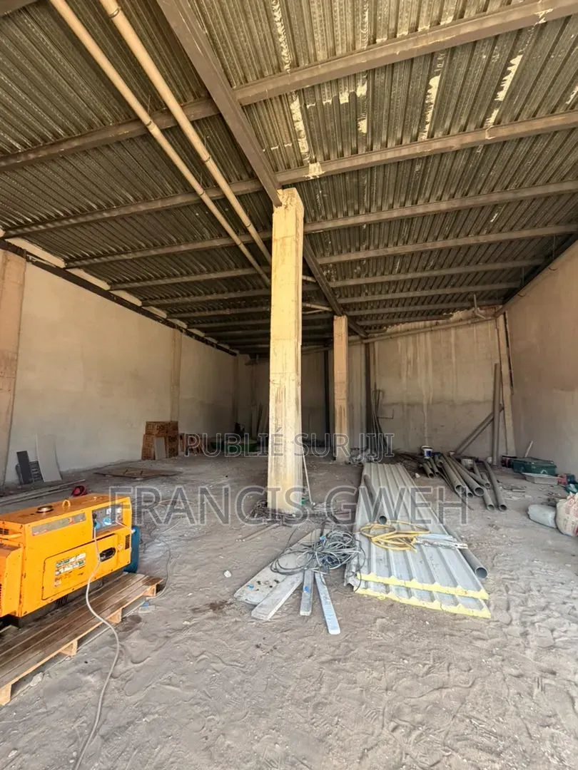 Magasin a Louer