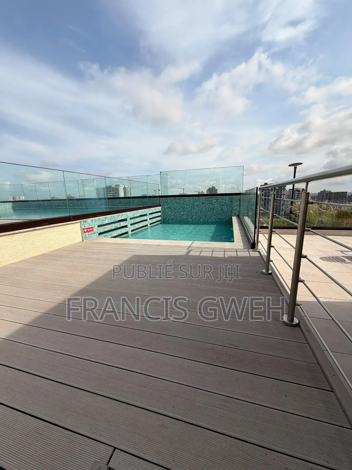 4chbre Appartement dans Francis Gweh, Cocody à Louer