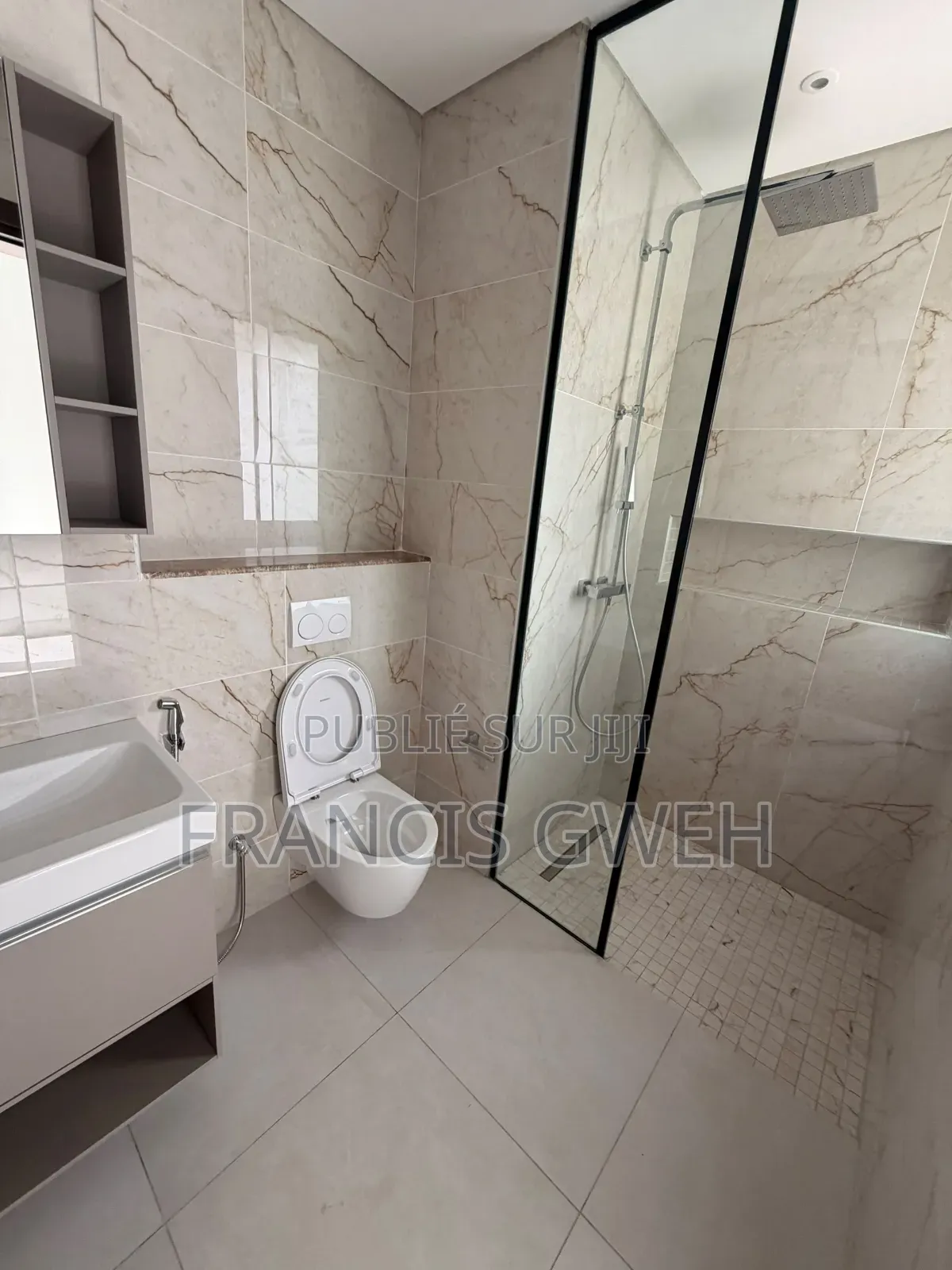 4chbre Appartement dans Francis Gweh, Cocody à Louer