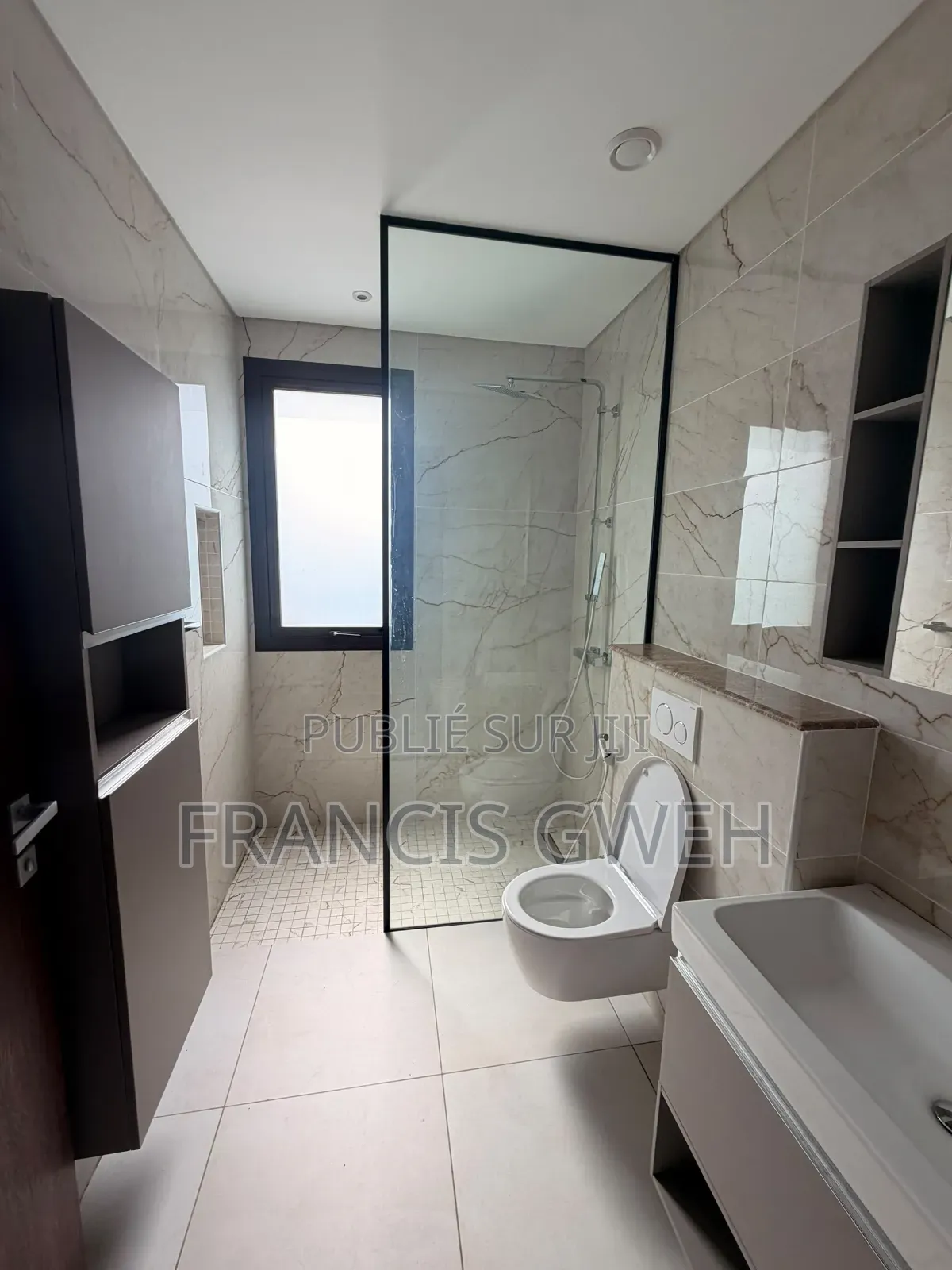 4chbre Appartement dans Francis Gweh, Cocody à Louer