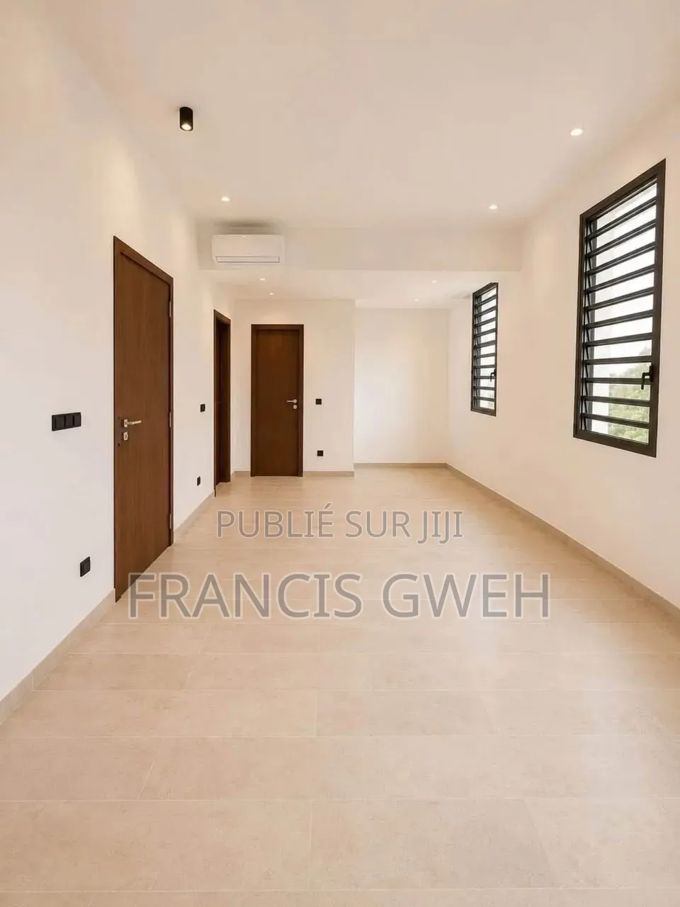 3chbre Duplex dans Francis Gweh, Cocody à Louer