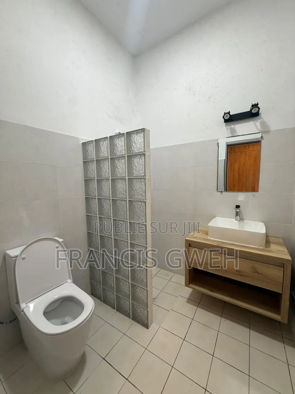 5chbre Duplex dans Francis Gweh, Cocody à Vendre