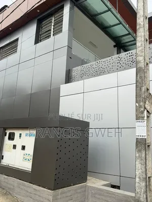 5chbre Duplex dans Francis Gweh, Cocody à Louer
