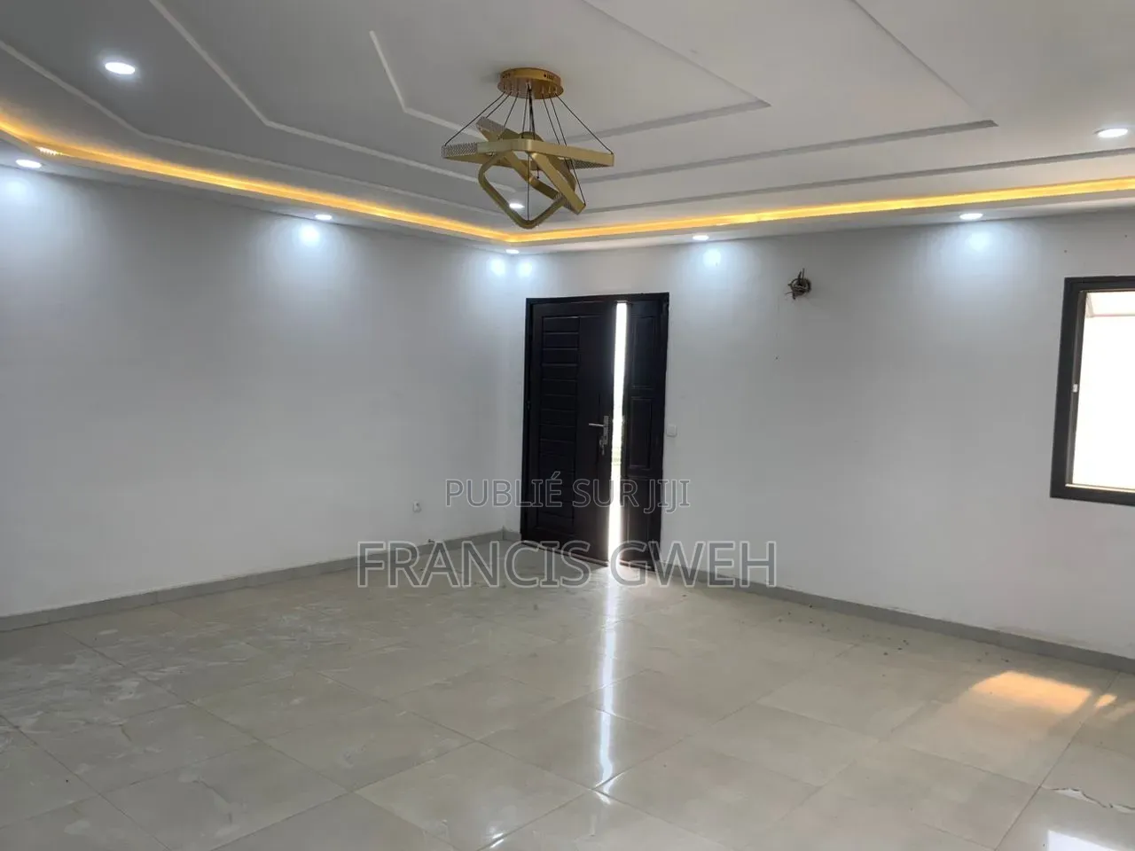 10chbre Duplex dans Francis Gweh, Cocody à Louer