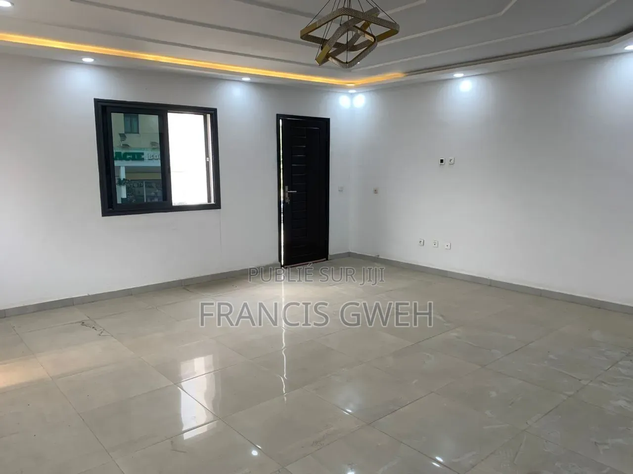 10chbre Duplex dans Francis Gweh, Cocody à Louer