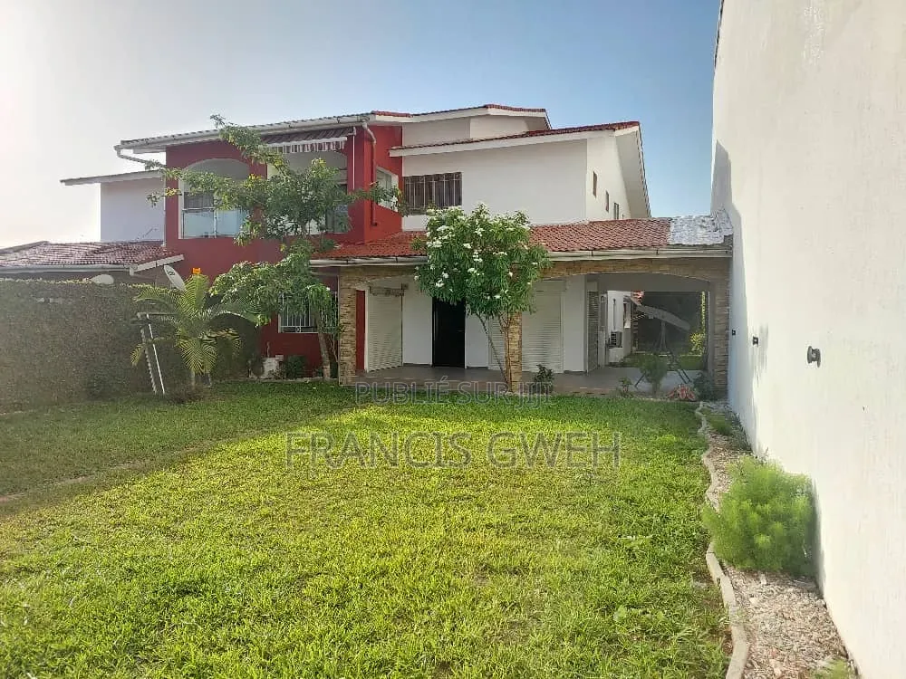 4chbre Duplex dans Francis Gweh, Cocody à Louer