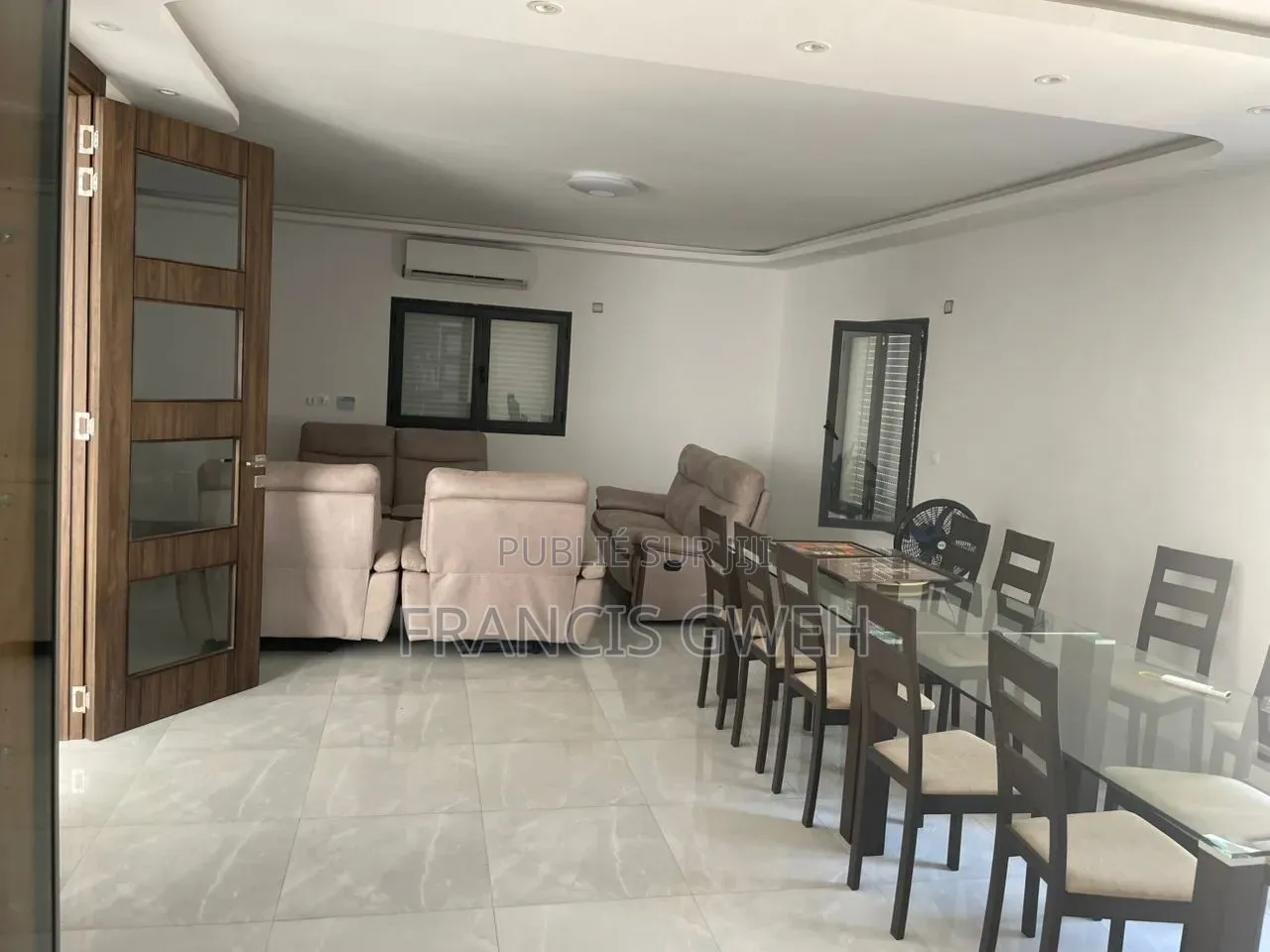 4chbre Duplex dans Francis Gweh, Cocody à Louer