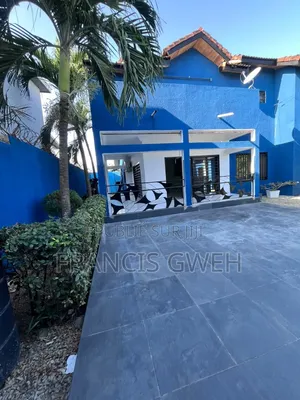 5chbre Duplex dans Francis Gweh, Cocody à Louer