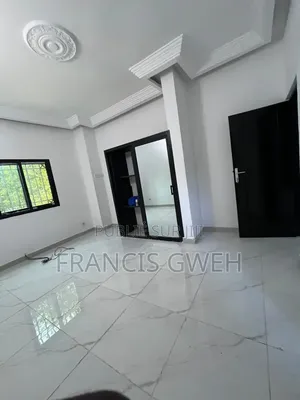 5chbre Duplex dans Francis Gweh, Cocody à Louer