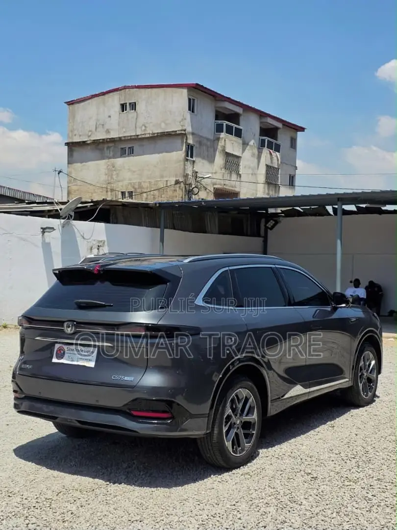 Changan CS75 2025 Argenté