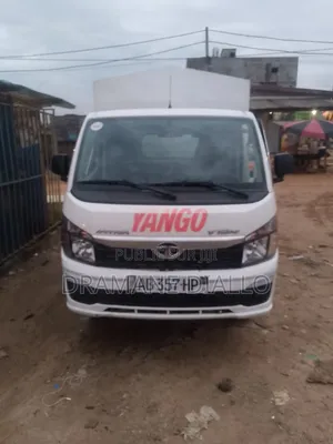 Tata Indigo 2025 Blanc cassé
