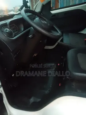 Tata Indigo 2025 Blanc cassé