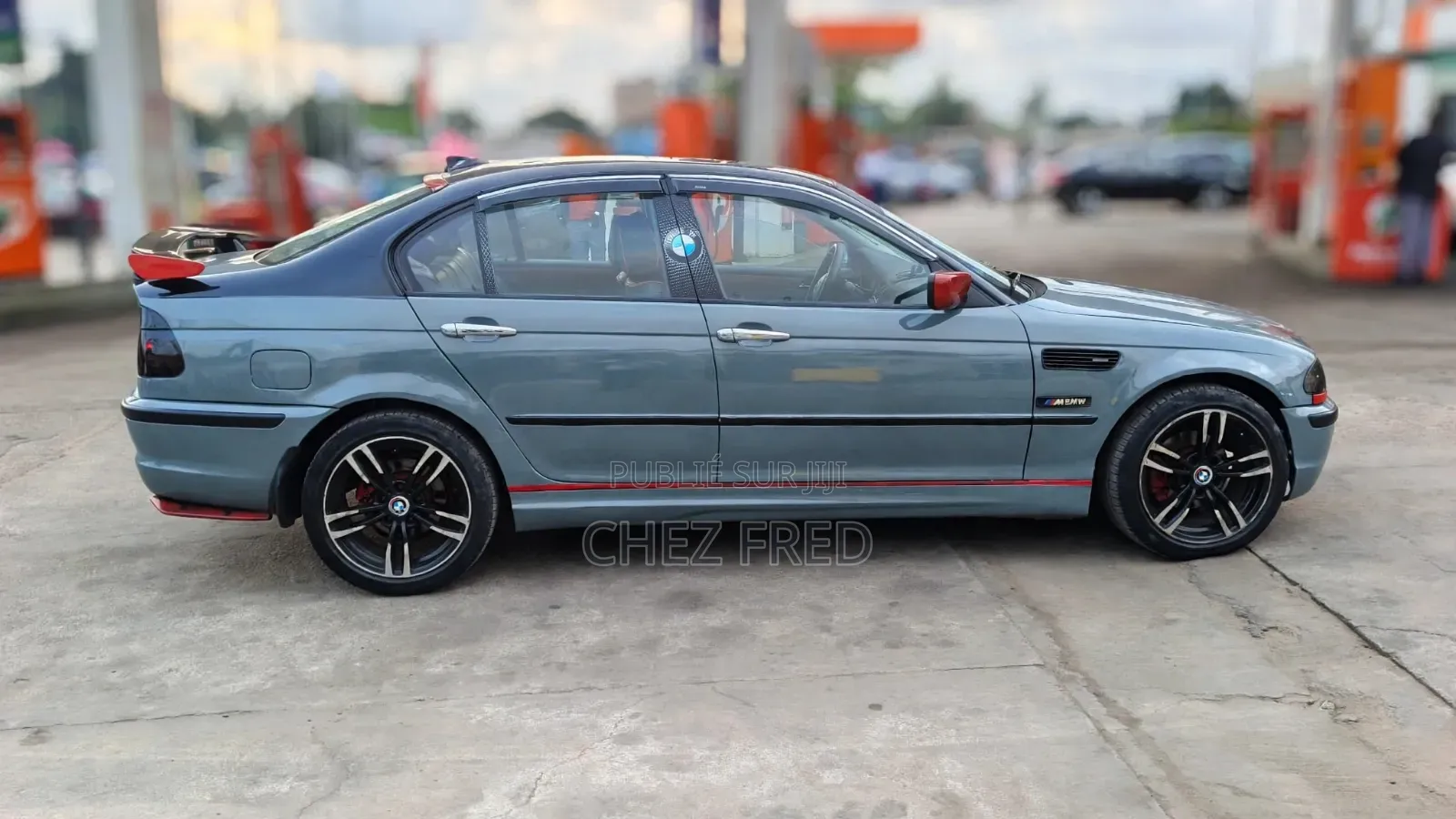BMW 318i 2002 Bleu