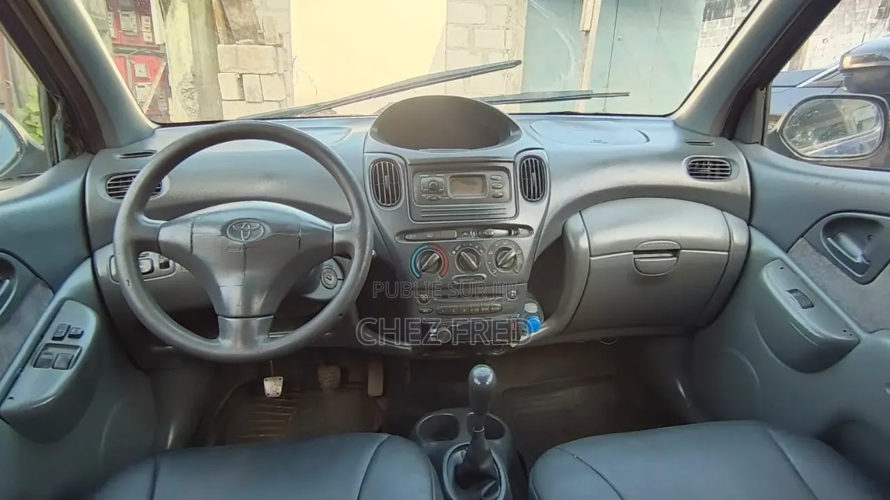 Toyota Yaris 2006 Bleu
