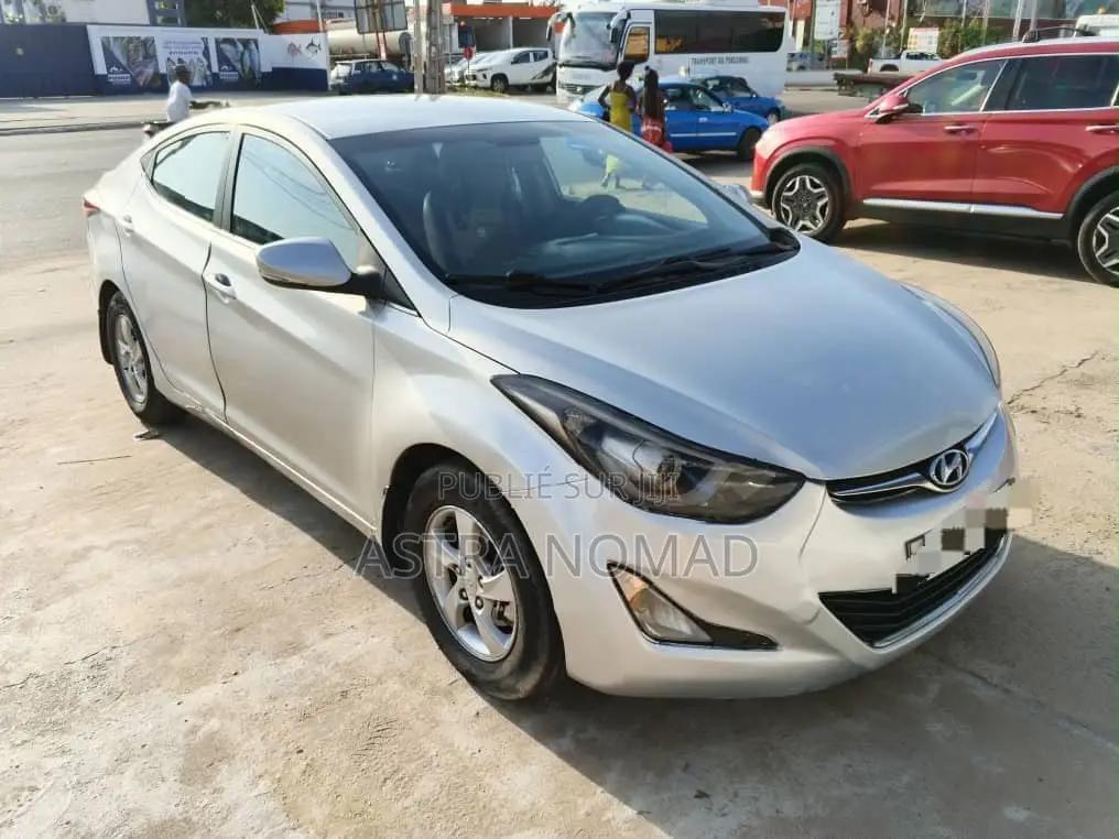 Hyundai Elantra 2016 Gris