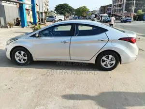 Hyundai Elantra 2016 Gris