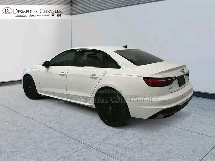 Audi A4 2021 Blanc