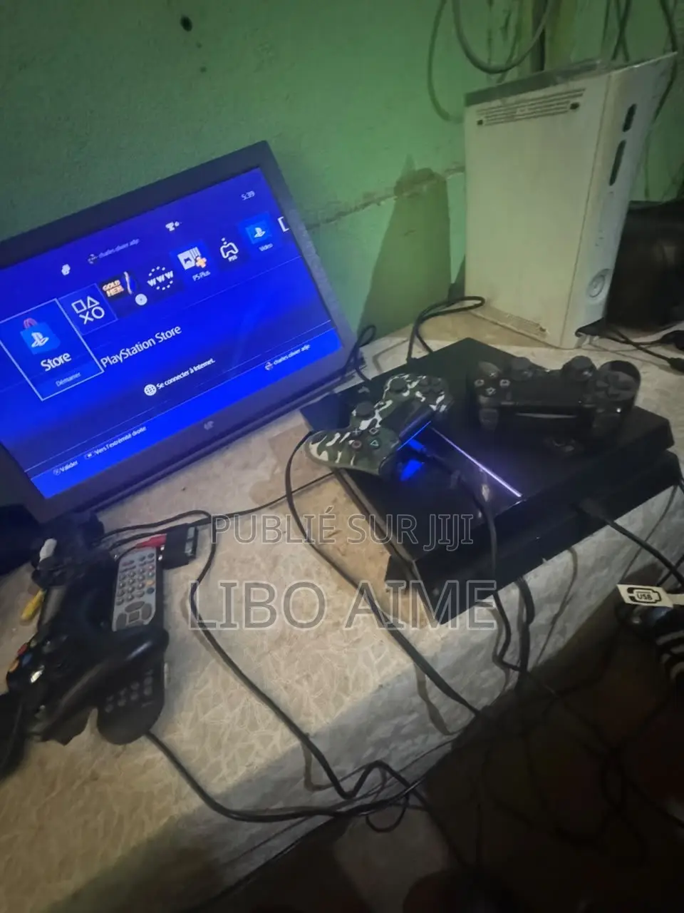 PS4 Sans Jeux Une Manette