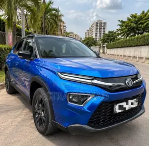 Toyota Urban Cruiser 2024 Bleu