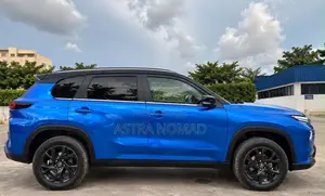 Toyota Urban Cruiser 2024 Bleu