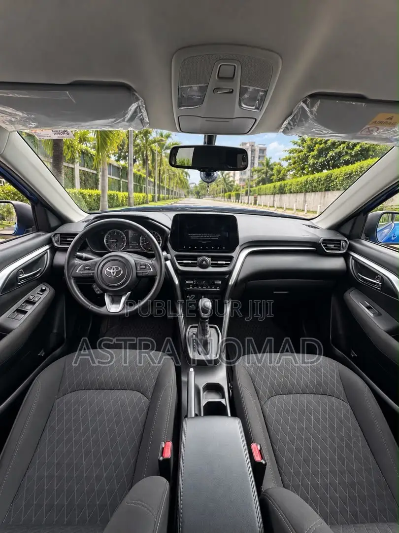 Toyota Urban Cruiser 2024 Bleu