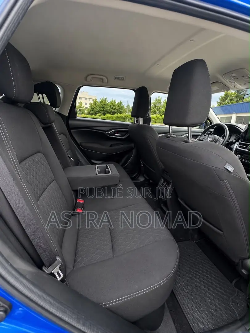 Toyota Urban Cruiser 2024 Bleu