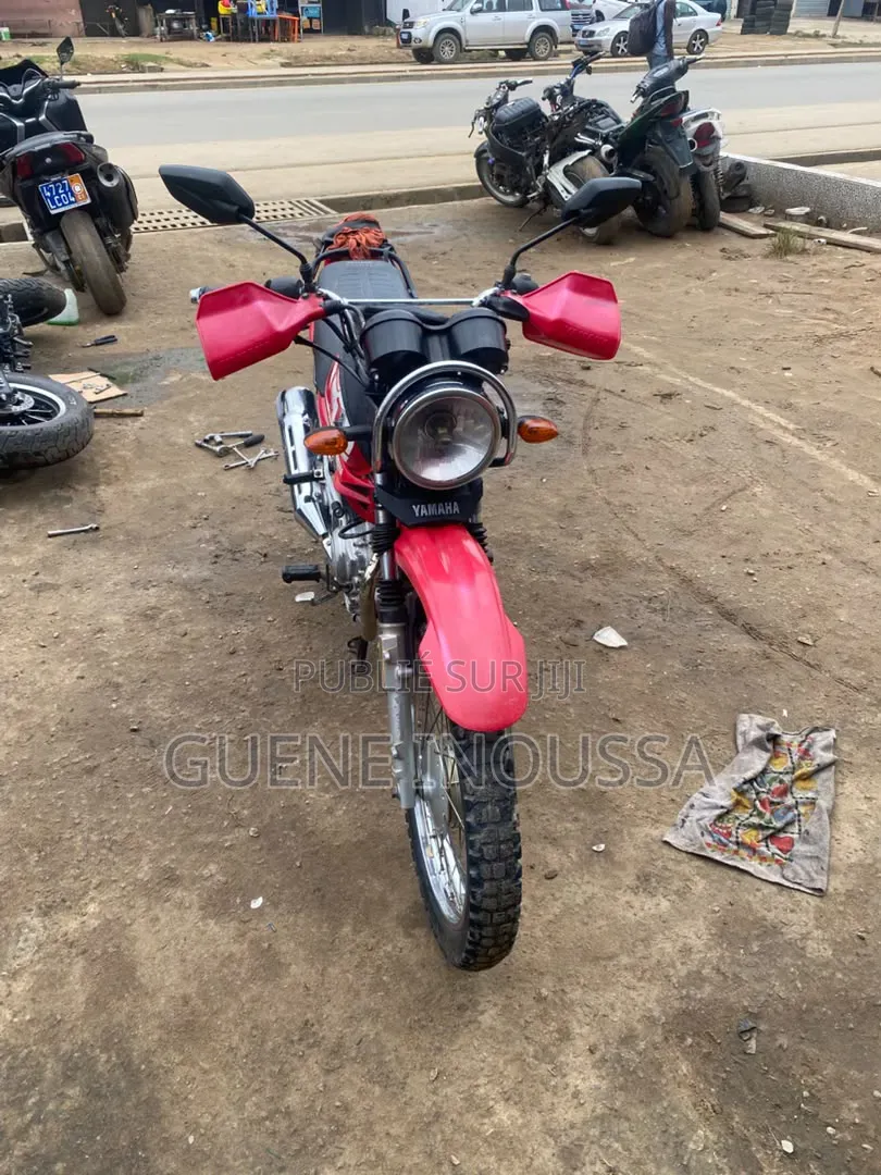 Yamaha YBR125 2024 Rouge