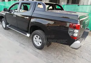 Mitsubishi L200 Double Cab 2.2 4WD 2021 Noir