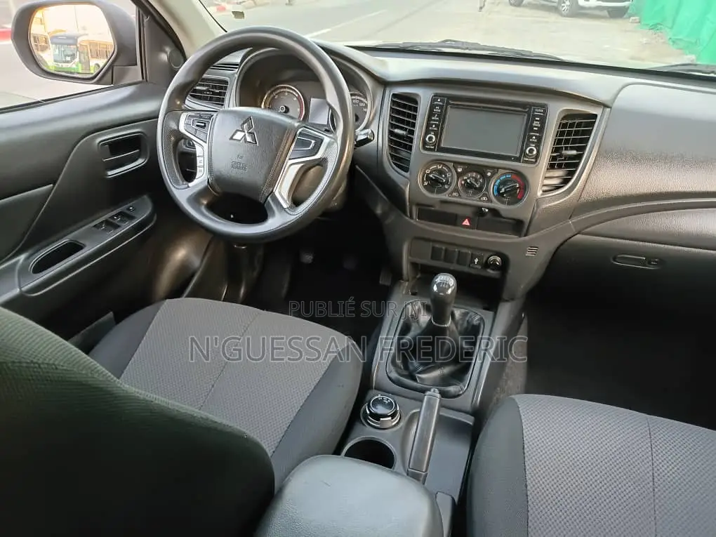 Mitsubishi L200 Double Cab 2.2 4WD 2021 Noir