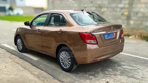 Suzuki Dzire 2023 Marron